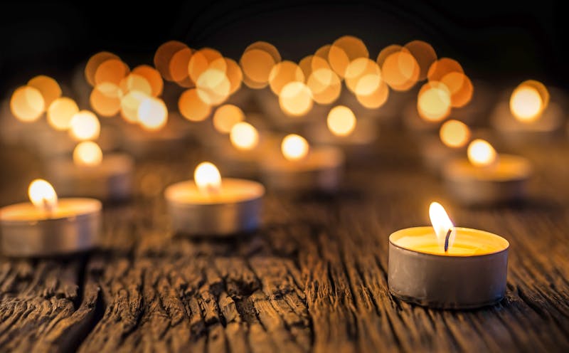 Kerzenlicht - ©weyo - stock.adobe.com