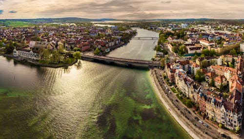 Konstanz am Bodensee - Altstadt und Seerhein &ndash; &copy; kappel - stock.adobe.com