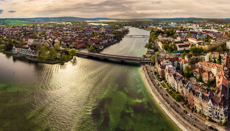 Konstanz am Bodensee - Altstadt und Seerhein - ©kappel - stock.adobe.com