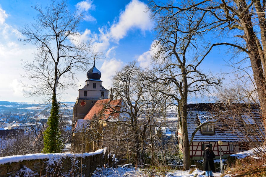 Herrenberg im Schwarzwald - Stiftskirche im Winter – © Ilhan Balta - stock.adobe.com