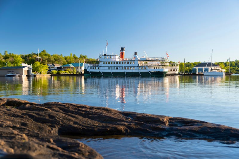 Dampfschiff auf dem Muskoka Lake in Ostkanada - ©Elena Berd - stock.adobe.com