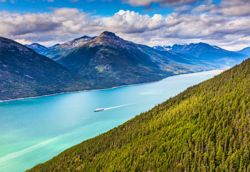 Kreuzfahrt durch den Lynn Canal bei Skagway in Alaska - ©SCStock - stock.adobe.com