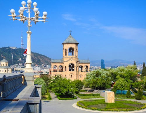 Zminda Sameba Kathedrale in Tbilisi  – © Sabine Letzybyll - Eberhardt TRAVEL