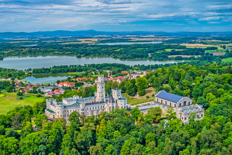 Schloss Hluboka nad Vltavou in Böhmen - &copy;WWW.FOTOSEBEK.CZ - stock.adobe.com