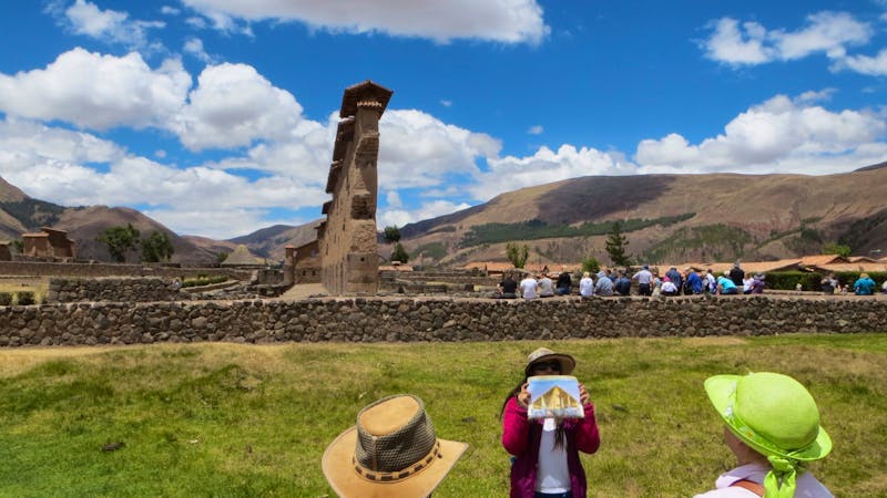 Besichtigung der Inkastätte von Raqchi in Peru - ©Francisco Javier Burgos Gutierrez - Eberhardt TRAVEL