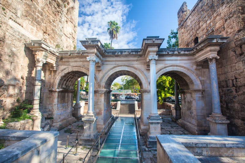 Hadrianstor in der Altstadt von Antalya - ©Alexander Ozerov - stock.adobe.com