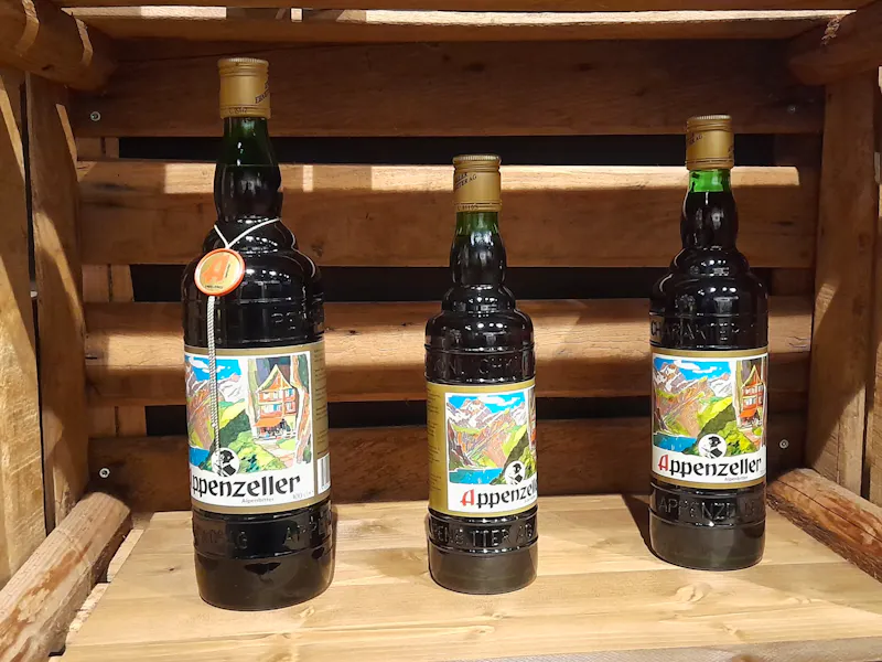 Führung bei der Appenzeller Alpenbitter AG - &copy;Sinah Witzig