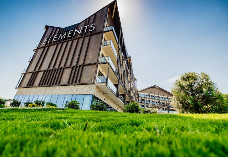 Elements Hotel & Spa in Bad Flinsberg - Seitenansicht – ©MARCIN KAZMIERUK