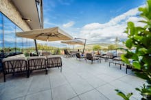 Elements Hotel & Spa in Bad Flinsberg - Terrasse mit Aussicht – © MARCIN KAZMIERUK