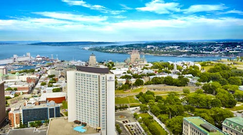 Hotel Hilton Quebec - Blick zum Sankt-Lorenz-Strom – © Hotel Hilton Quebec