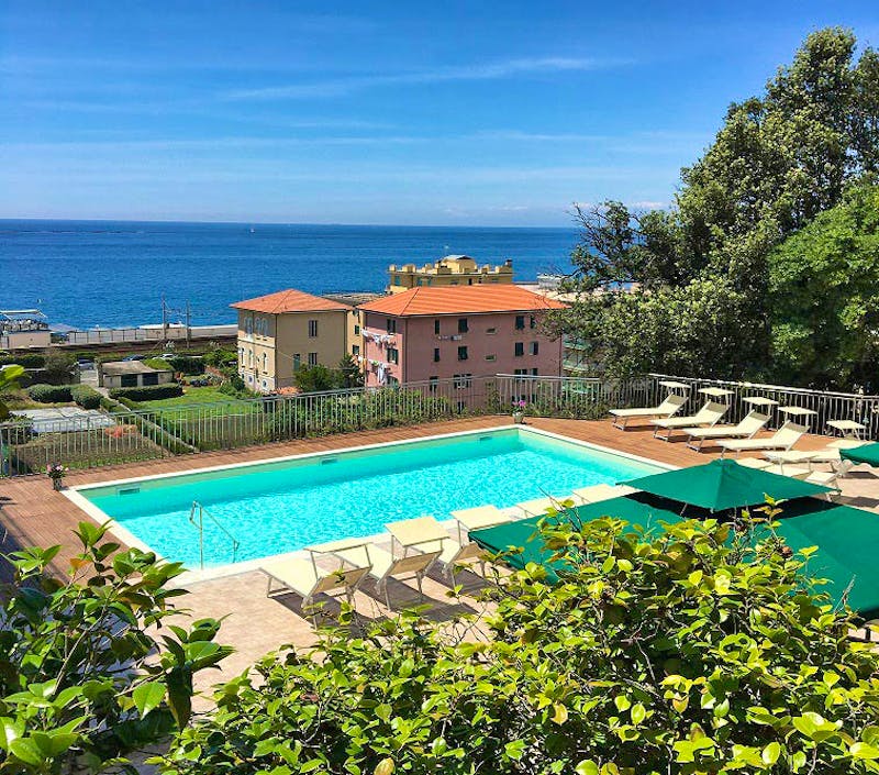 Hotel Mediterraneo in Cavi di Lavagna - Pool - &copy;Hotel Mediterraneo