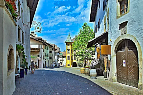 Bummel in Kaltern - Südtirol &ndash; &copy; bikemp - stock.adobe.com