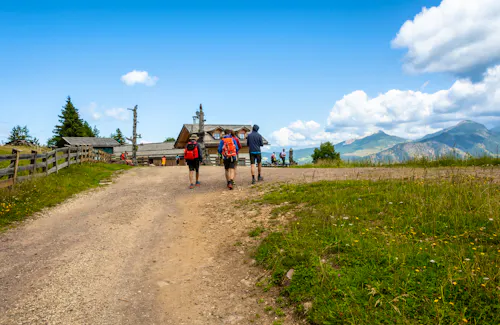 Wanderung im Naturpark Trudner Horn &ndash; &copy; lorenza_panizza - stock.adobe.com