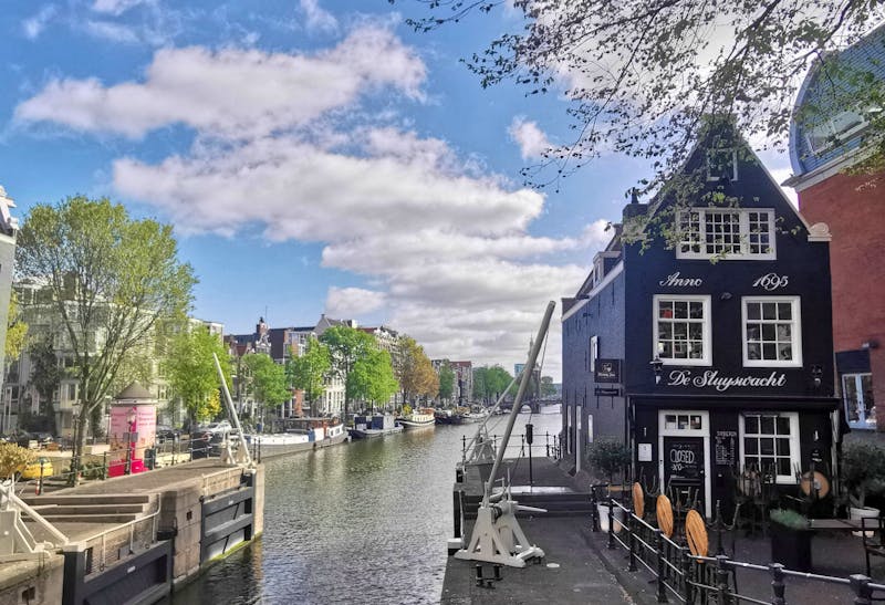 Gegenüber des Rembrandthauses, Amsterdam - ©Simone Willner - Eberhardt TRAVEL
