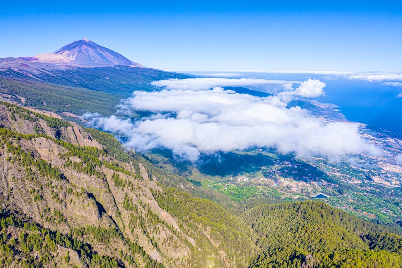 Teneriffa von Oben - mit dem Vulkan Teide - ©David - stock.adobe.com