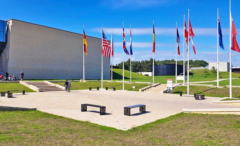 Gedenkstätte in Caen - ©Gabriele Sauer - Eberhardt TRAVEL