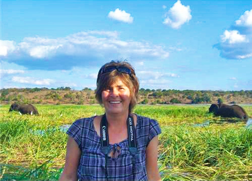 Reisemanagerin Annett Müller bei den Chobe Elefanten in Botswana – © Annett Müller - Eberhardt TRAVEL