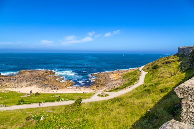 Küstenweg bei Baiona - ©Valery Rokhin - stock.adobe.com