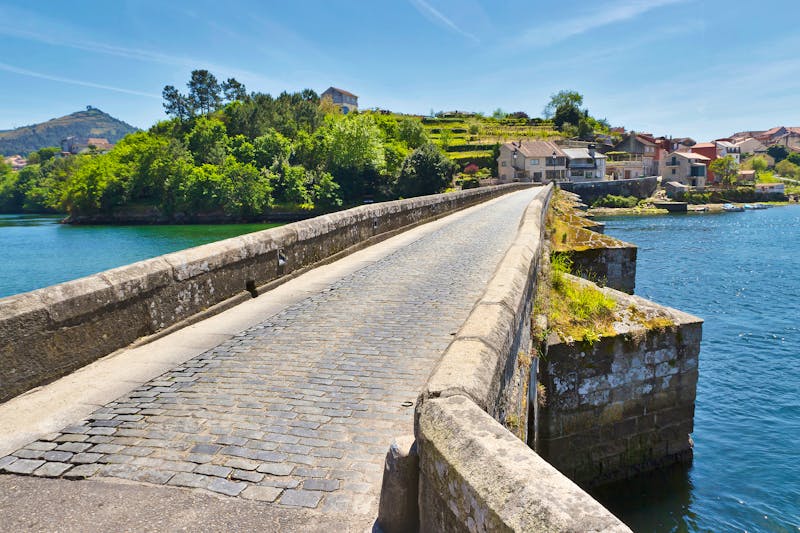 Alte römische Brücke in Pontesampaio - Jakobsweg - ©Arousa - stock.adobe.com