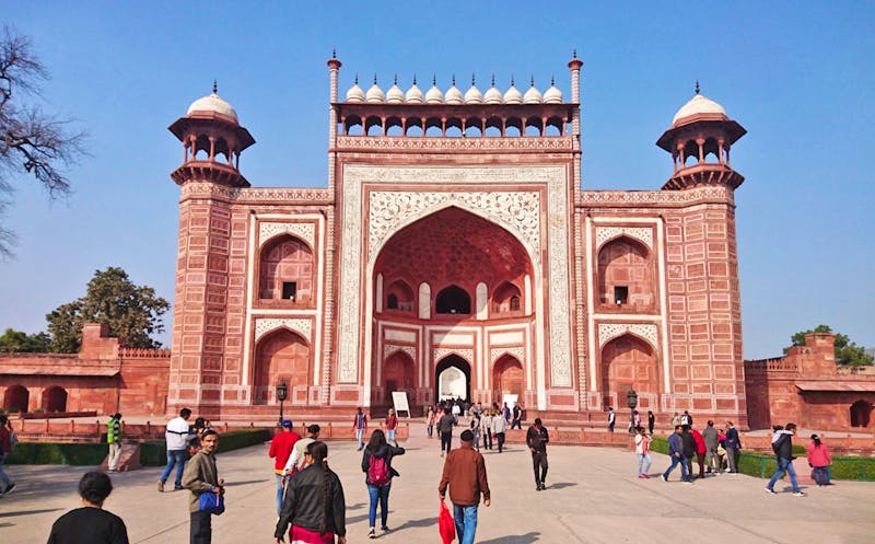 Eingangsportal zum Taj Majhal bei Agra - ©Simone Willner - Eberhardt TRAVEL