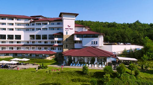 Außenansicht vom Hotel Kalina Palace in Trjawna – © Hotel Kalina Palace