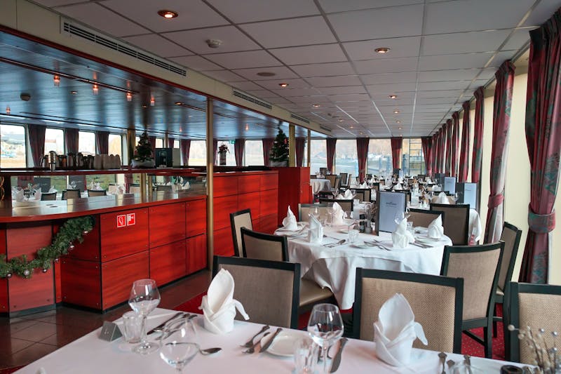 Restaurant auf dem Kreuzfahrtschiff MS Dutch Grace - ©Dutch Cruise Line B.V. 