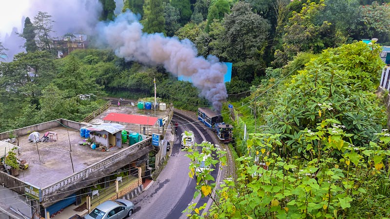 The Darjeeling Himalayan Railway - Toy Train Schmalspurbahn im Himalaya - ©explorewithinfo - stock.adobe.co