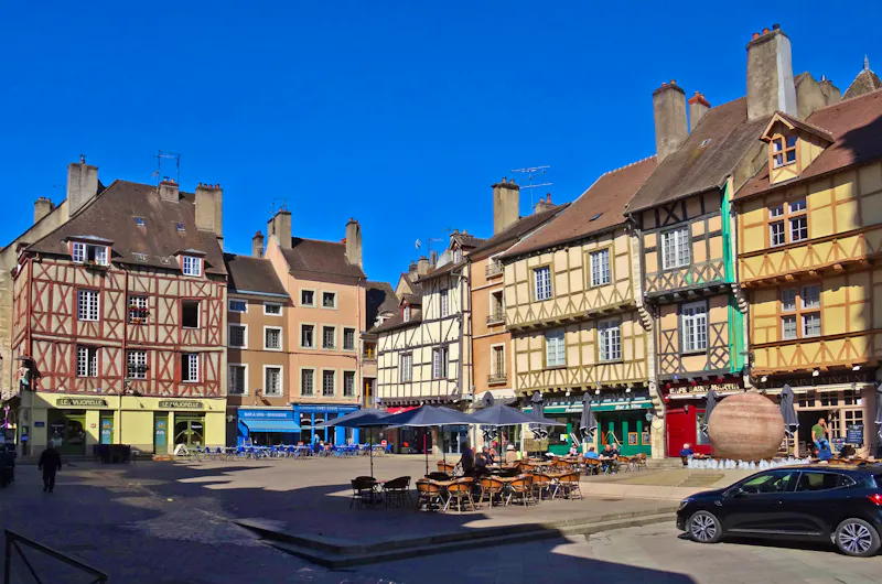 Chalon-sur-Saone - Platz Saint Vincent - &copy;Hans-Joachim Trutz - Eberhardt TRAVEL