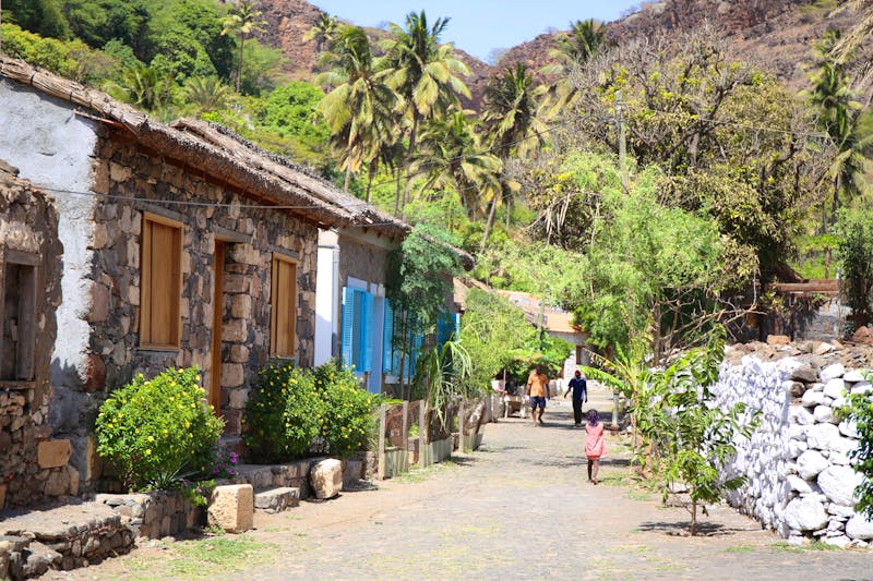 Bananenstraße in der Cidade Velha - Insel Santiago - ©Elena Skalovskaia - stock.adobe.com