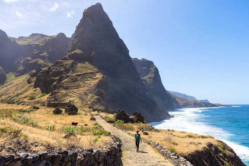Insel Santo Antao, Kapverden - Küstenwanderung zwischen Cruzinha and Ponta do Sol - &copy;Suzanne Plumette - stock.adobe.c