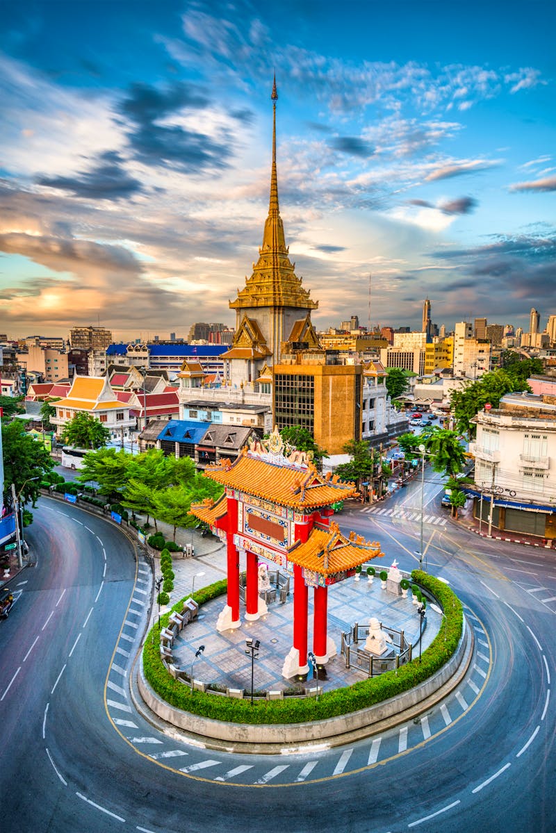 Bangkok - das Tor zur Chinatown in der Yaowarat Road - ©SeanPavonePhoto - stock.adobe.co