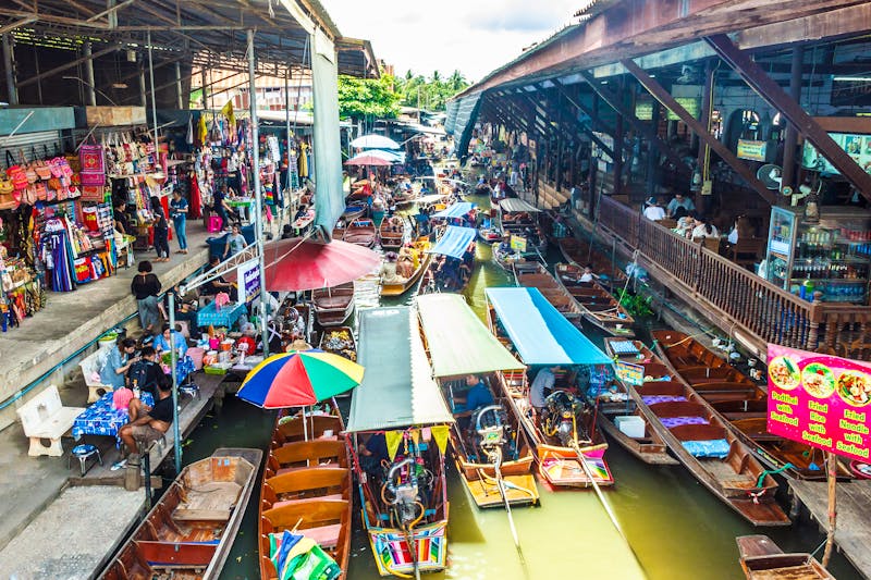 Schwimmender Markt Damnoen Saduak in Thailand - ©stigmatize - stock.adobe.com