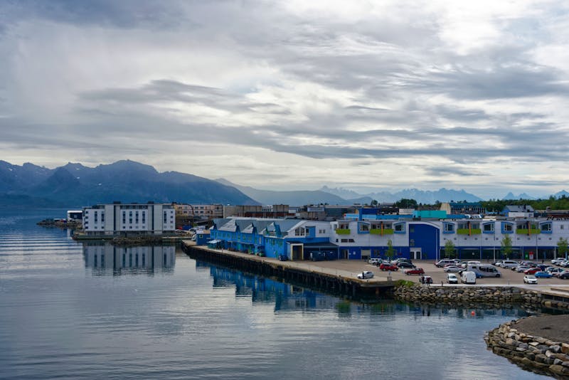 Der Hafen von Sortland, Norwegen   - ©Uwalthie Pic Project - stock.adobe.com 