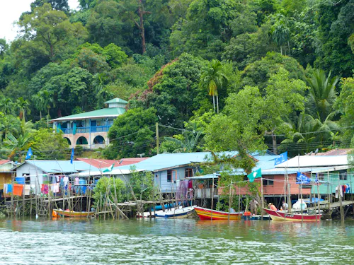 Salak - malaiisches Fischerdorf am Santubong im Kuching Wetlands Nationalpark, Borneo, Malaysia &ndash; &copy; Maria Michel (Eberhardt TRAVEL)