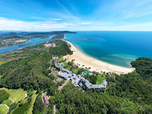 Shangri-La Rasa Ria bei Kota Kinabalu am Südchinesischen Meer in Sabah, Borneo &ndash; &copy; Mohd Khairil - stock.adobe.com