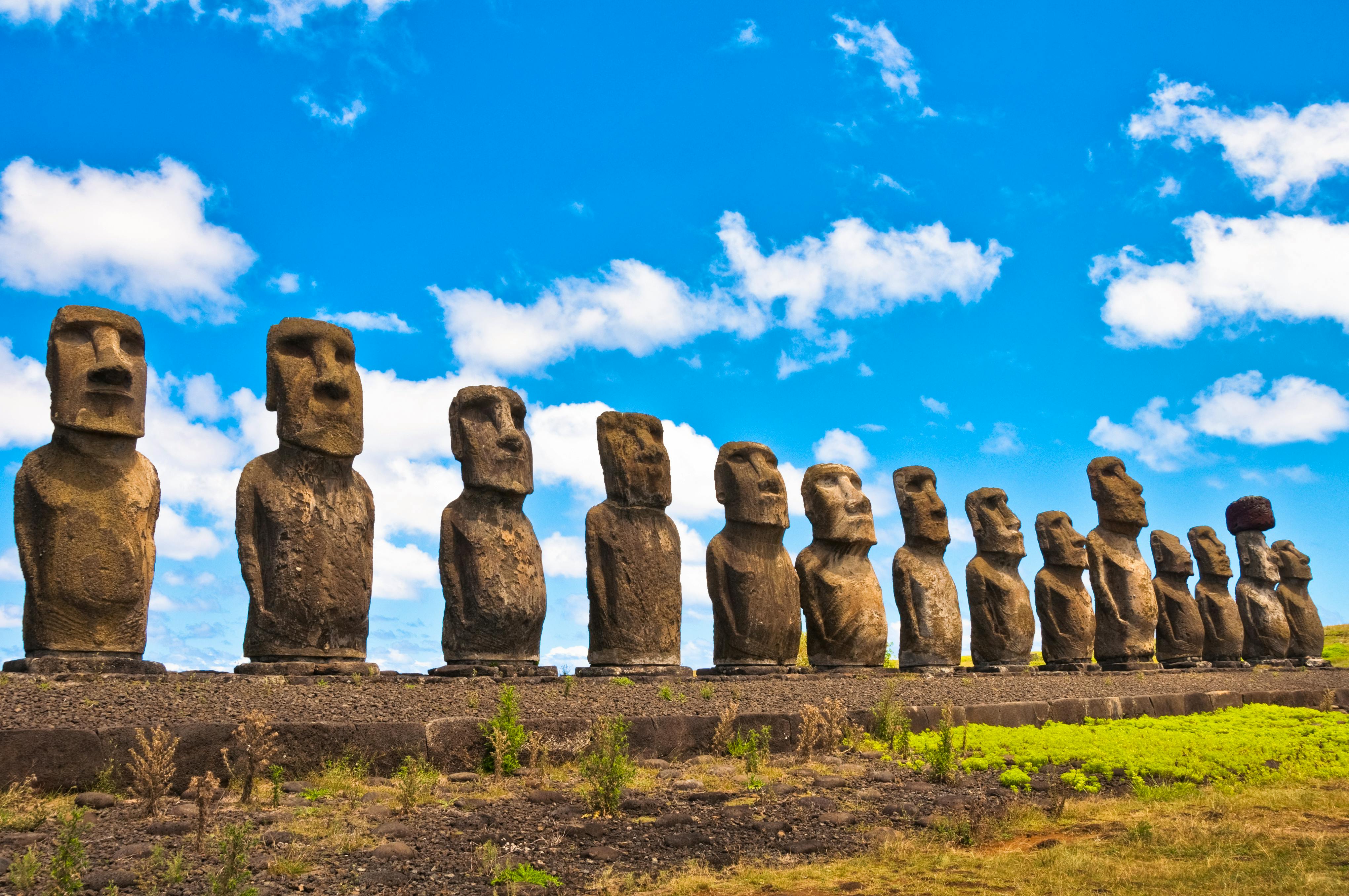 Moais in Ahu Tongariki, Easter island (Chile) &copy; NoraDoa - Fotolia