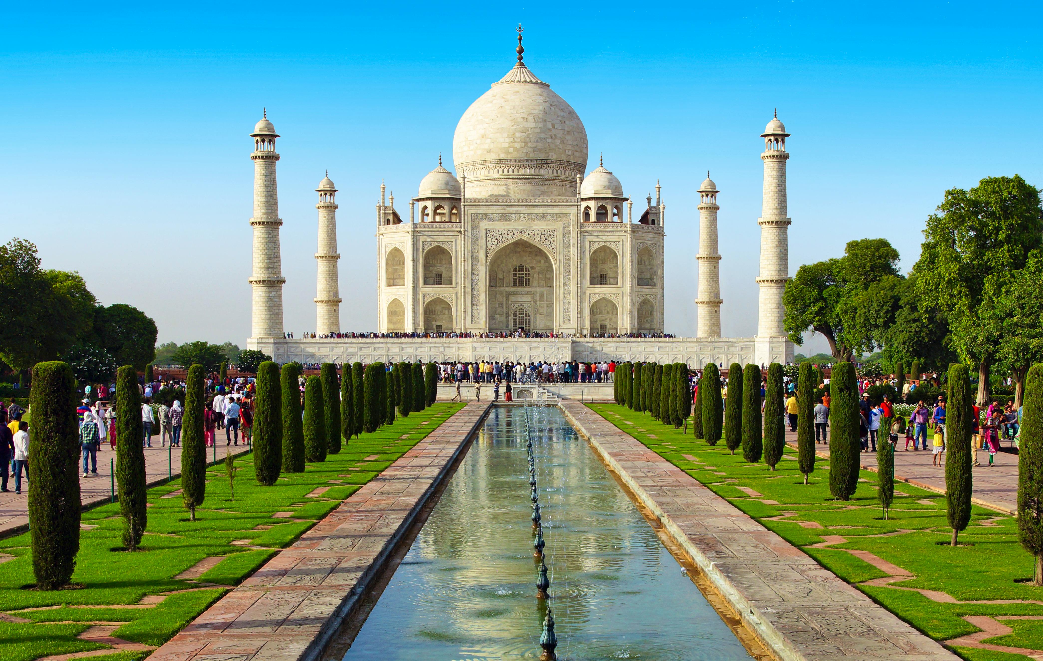 Taj Mahal &copy; photlook - Fotolia