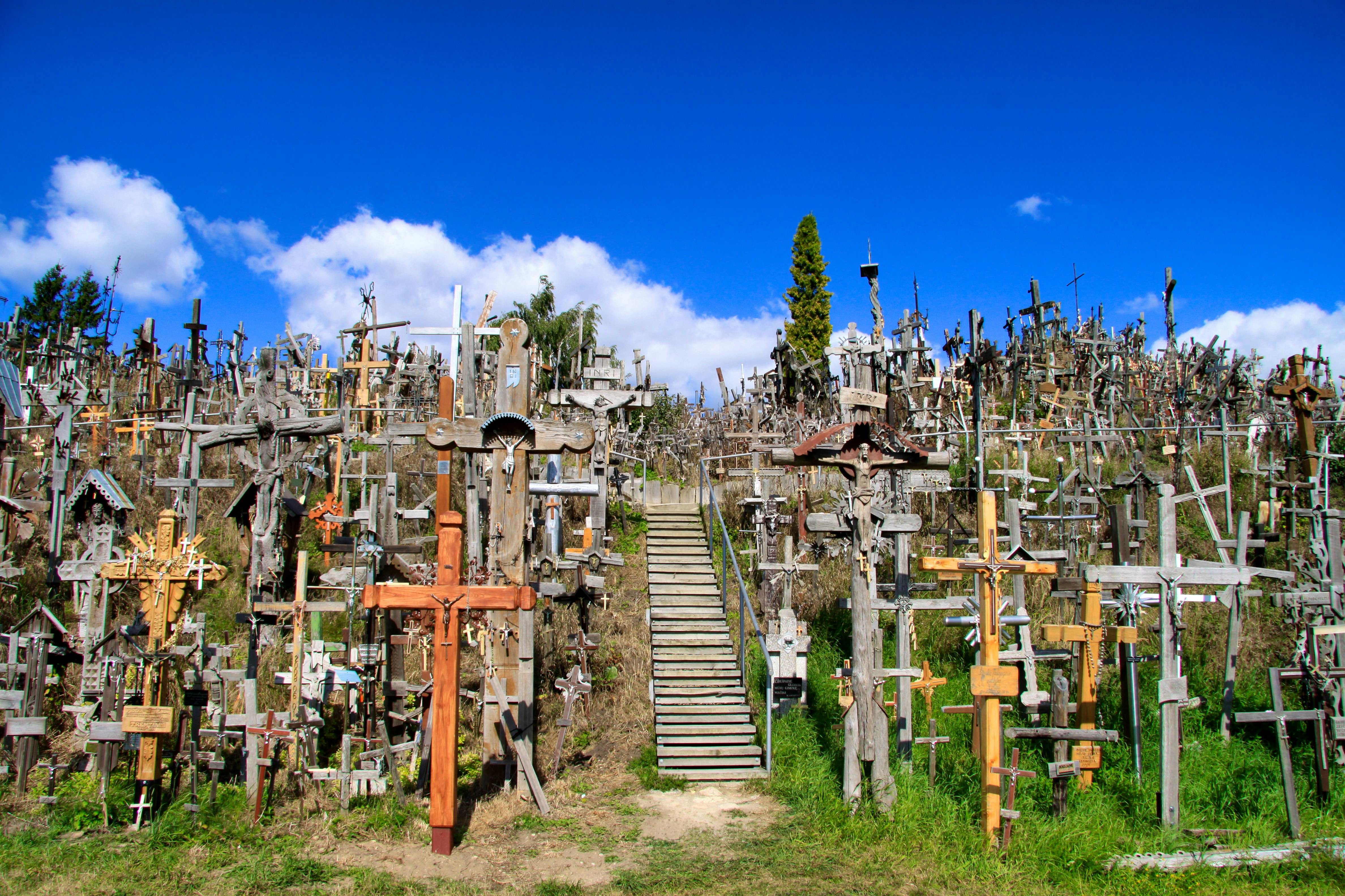 Berg der Kreuze bei Siauliai (Litauen)&nbsp;&ndash;&nbsp;&copy;&nbsp;Andrea Seemann - Fotolia
