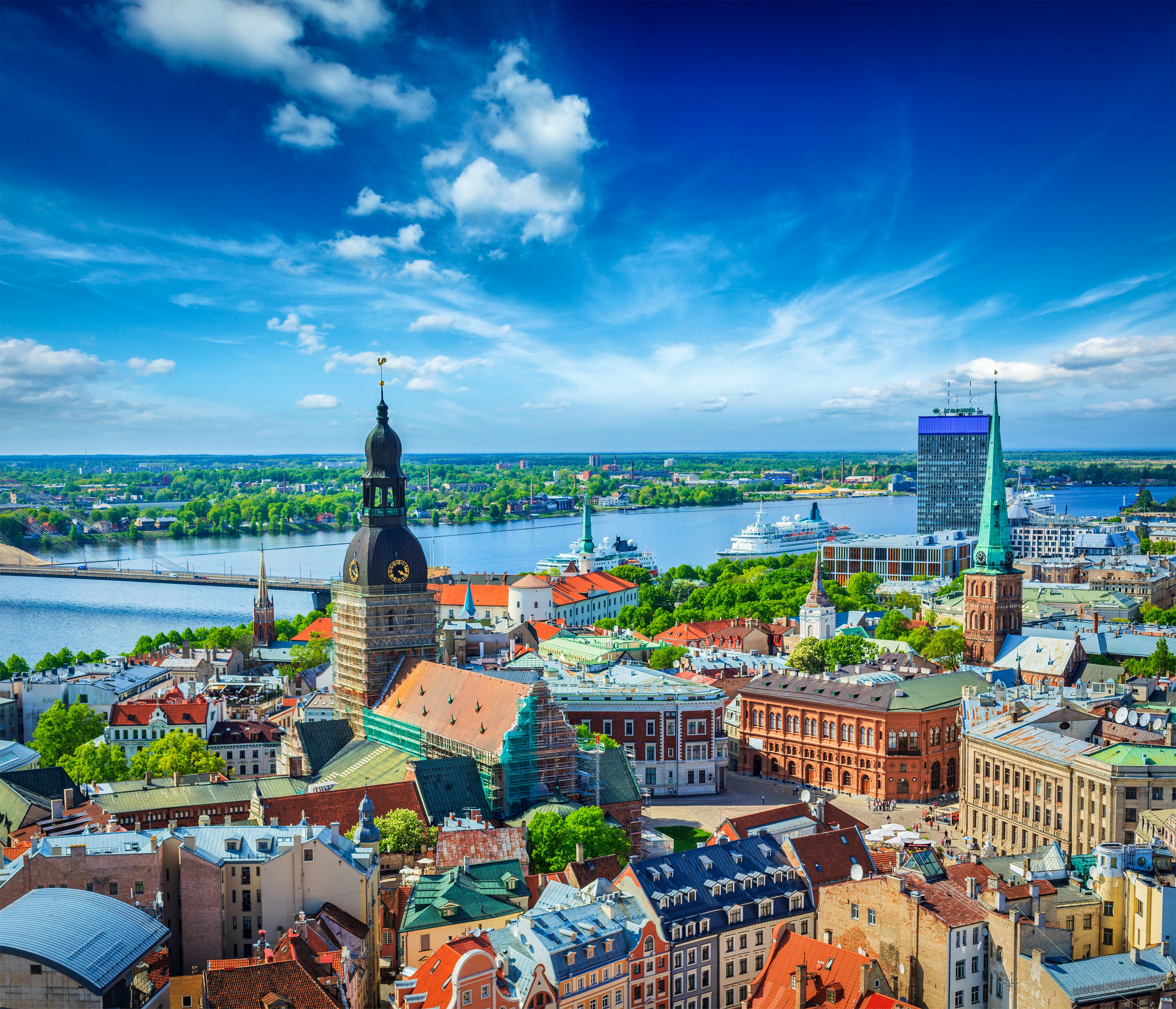 Zentrum von Riga mit St  Peter Kirche - Lettland &copy; 2012 Dmitry Rukhlenko