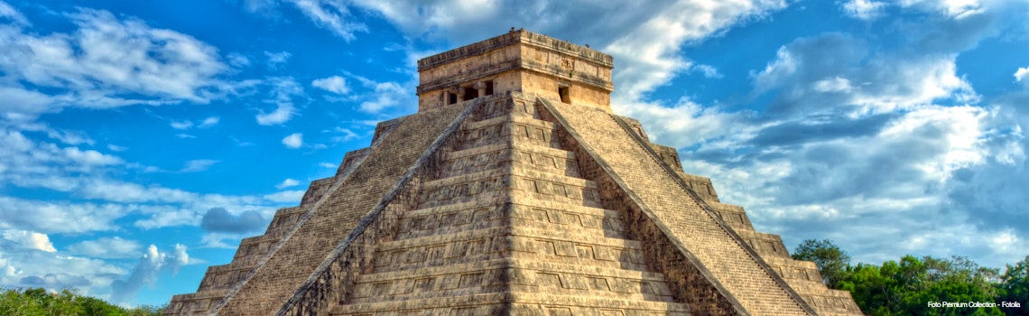 Mayan pyramid of Kukulcan El Castillo in Chichen Itza, Mexico – © Premium Collection - Fotolia