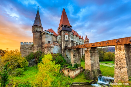 Hunyad Castle   Corvin s Castle in Hunedoara  Romania  – © sorincolac - Fotolia