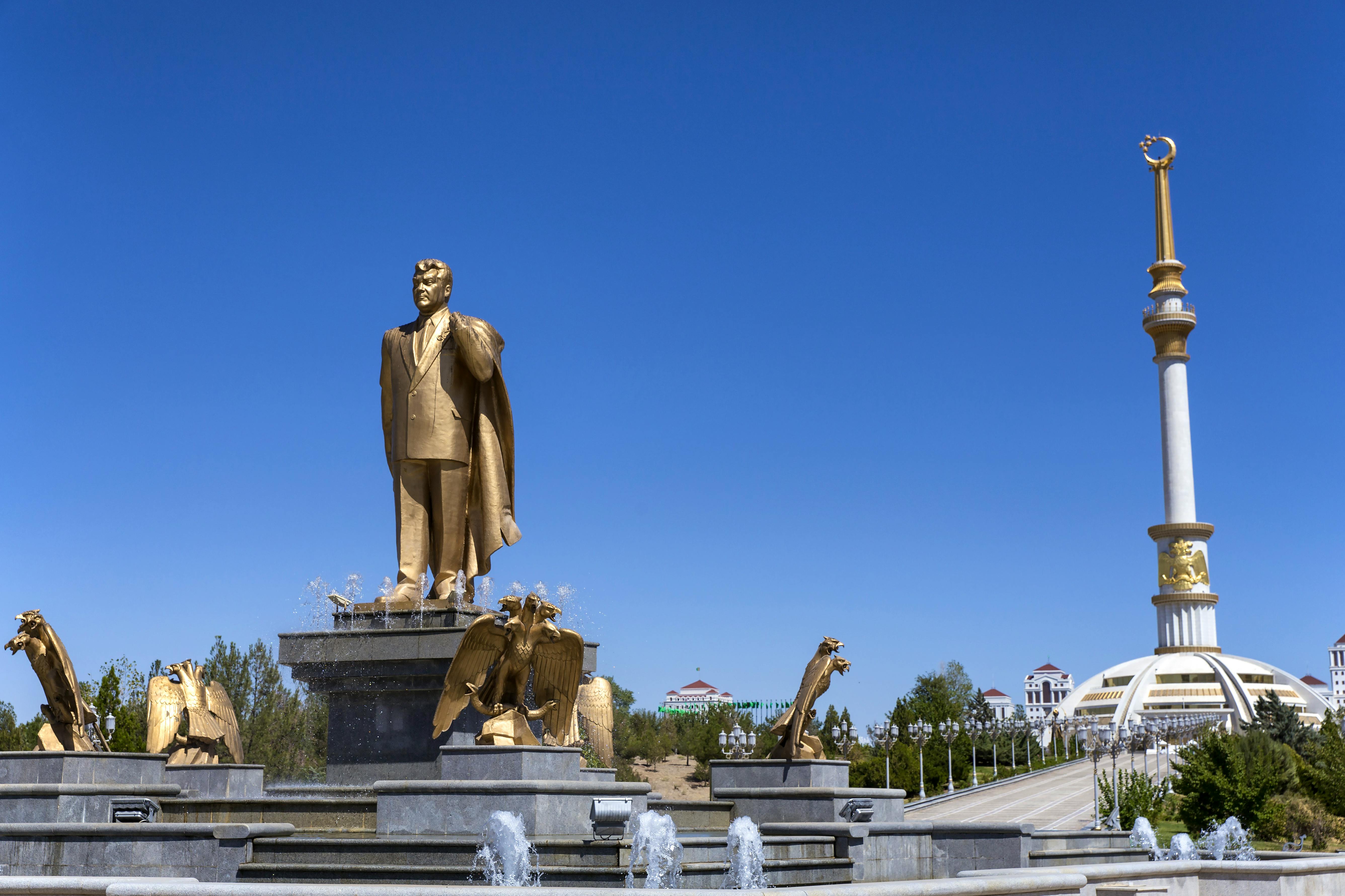 Independence Monument in Ashgabat Turkmenistan&nbsp;&ndash;&nbsp;&copy;&nbsp;takawildcats - Fotolia