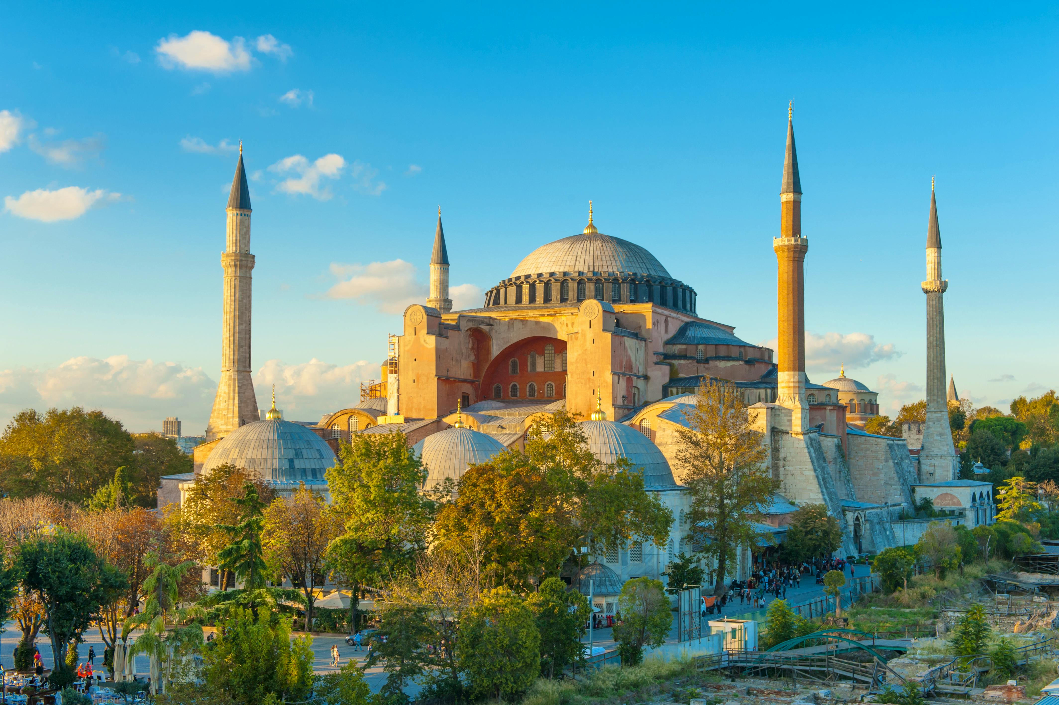 Hagia Sophia in the evening  Istanbul  Turkey &copy; Fyle - Fotolia