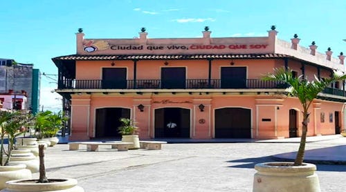 Außenanlage Hostal Camino de Hierro – © Hostal Camino de Hierro