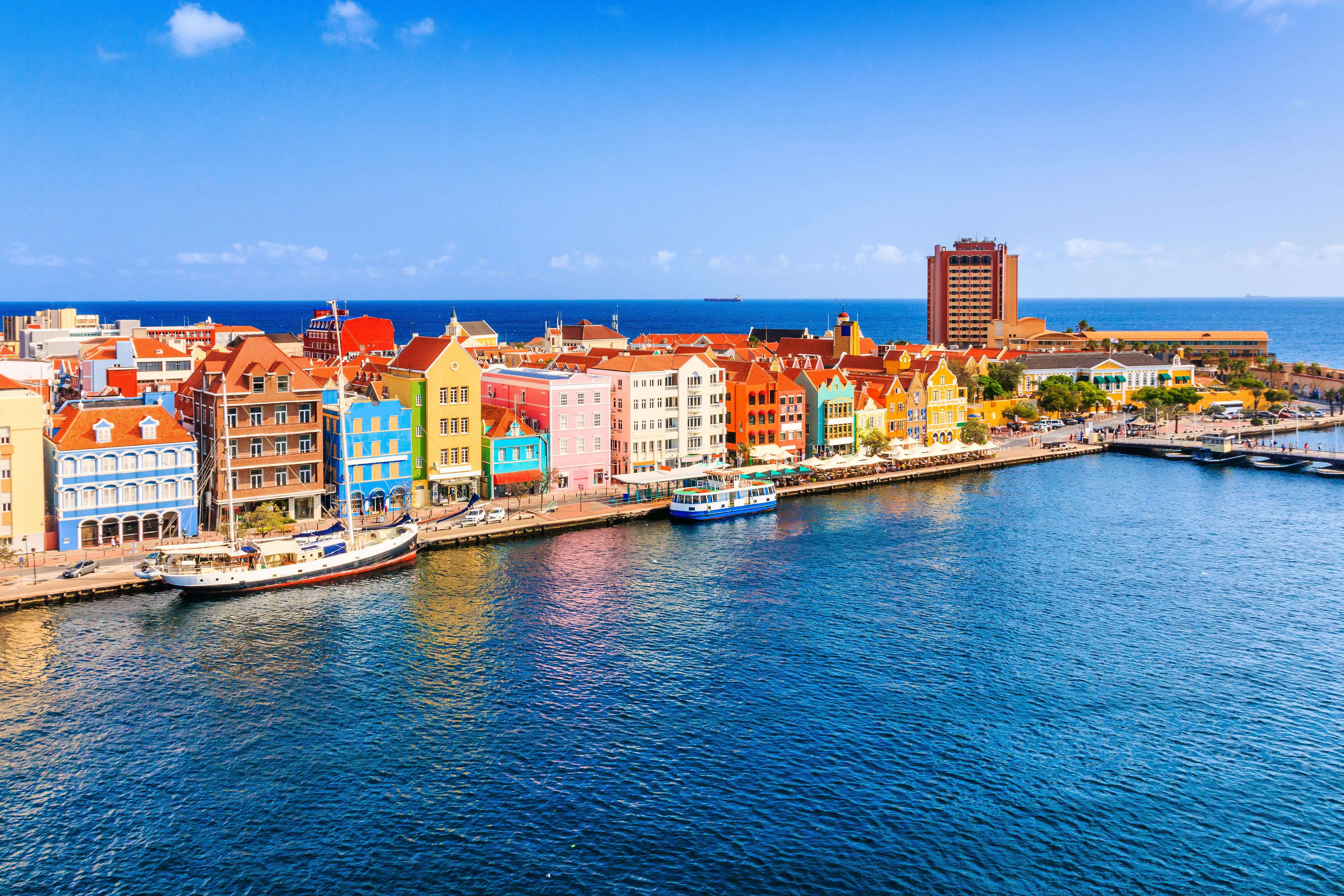 View of downtown Willemstad  Curacao  Netherlands Antilles&nbsp;&ndash;&nbsp;&copy;&nbsp;Carmen - stock.adobe.com
