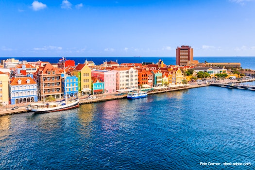 View of downtown Willemstad  Curacao  Netherlands Antilles – © Carmen - stock.adobe.com