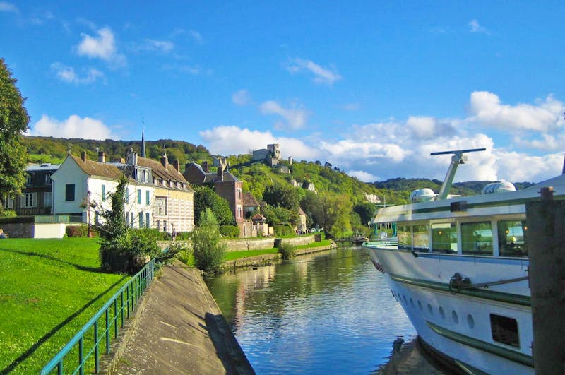 Schiffsanleger in Les Andelys an der Seine - ©Volker Jungklaus - Eberhardt TRAVEL