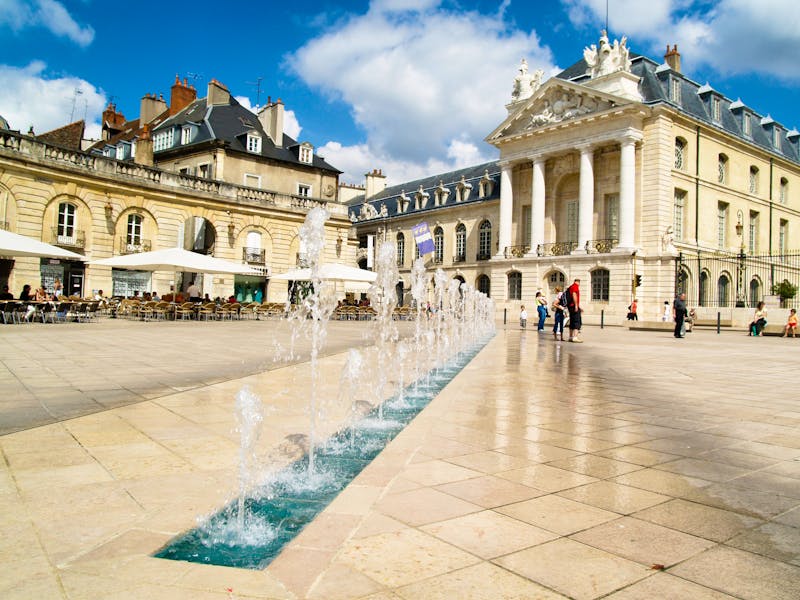 Stadtzentrum Dijon: der Herzogspalast - ©Doin Oakenhelm - stock.adobe.com