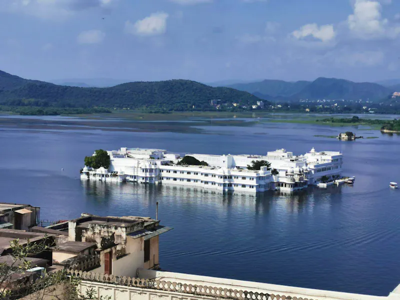 Udaipur in Rjasthan - Lake Palace Hotel, Filmkulisse für unzählige Klassiker - &copy;Simone Willner (Eberhardt TRAVEL)