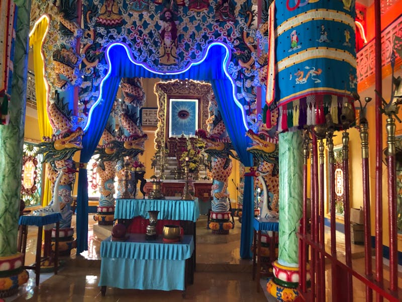In einem Cao Dai-Tempel im Mekong-Delta - ©Sabine Letzybyll (Eberhardt TRAVEL)